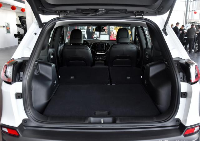 能家用的越野,能家用能越野的车30万内