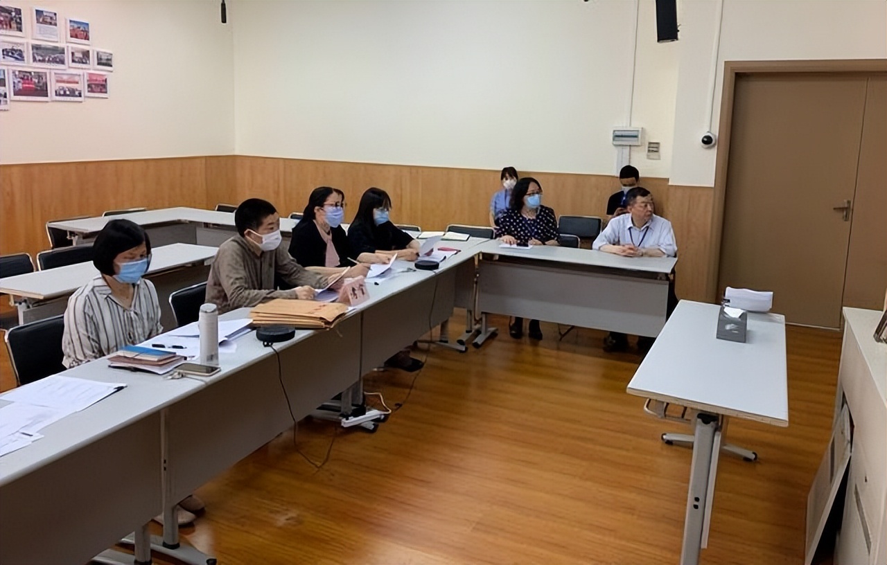 面试要穿什么衣服比较合适,去面试应该穿什么衣服合适冬天