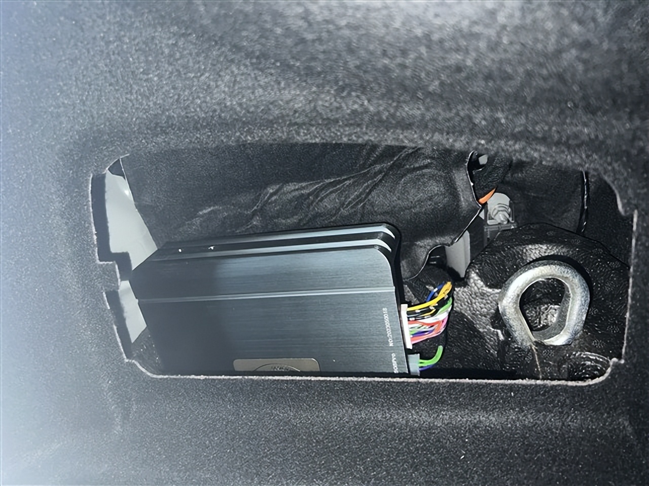 大白鲨隔音+诗芬尼音响：宝马525音质焕新，享受极致驾驶乐趣！