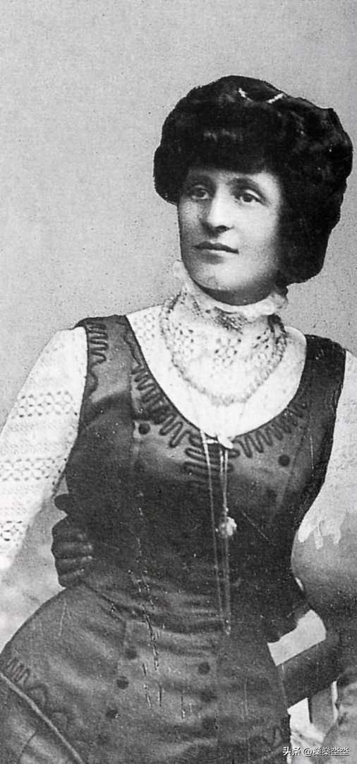 墨索里尼的一生深度解析,墨索里尼一生简介