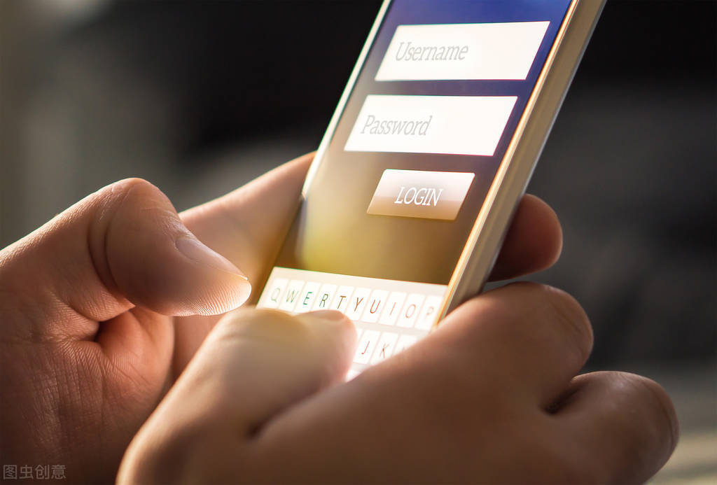 自学编程搭建彩票网站,湖南小伙发现彩票诀窍一年狂80亿