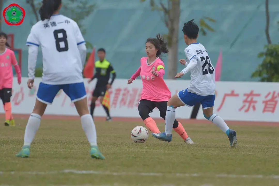 校园足球｜五华县高级中学：孔玲、温丽梅：没有我们拿不下的比赛