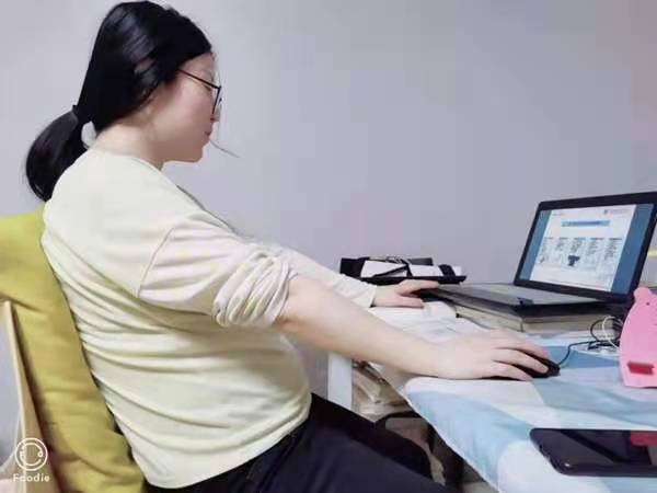 疫情防控工作与教育教学工作,统筹推进疫情防控和复学