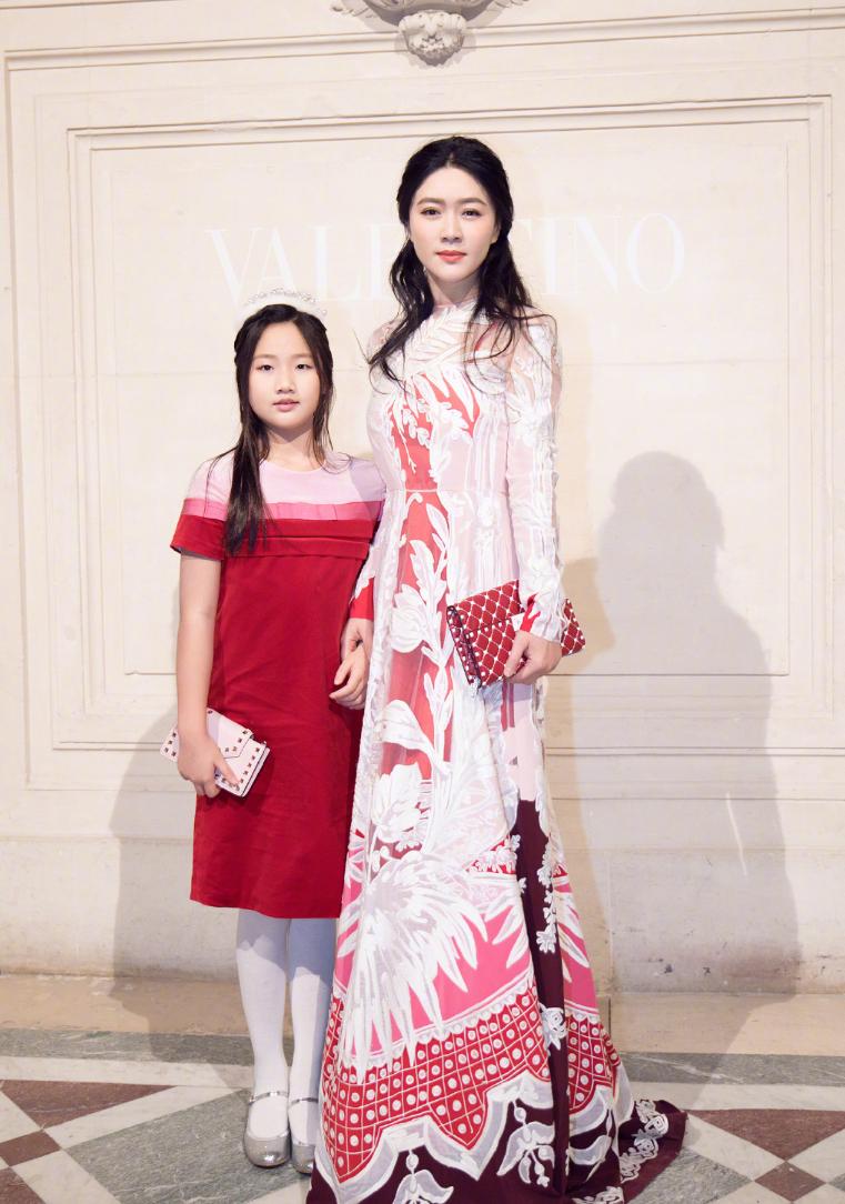 内地8对“影视姐妹花”：一样的美丽有名，命运却截然不同