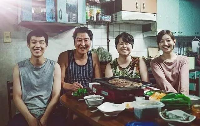 搞笑韩国电影推荐大片9.0以上评分,韩国经典电影推荐大片9.0以上评分