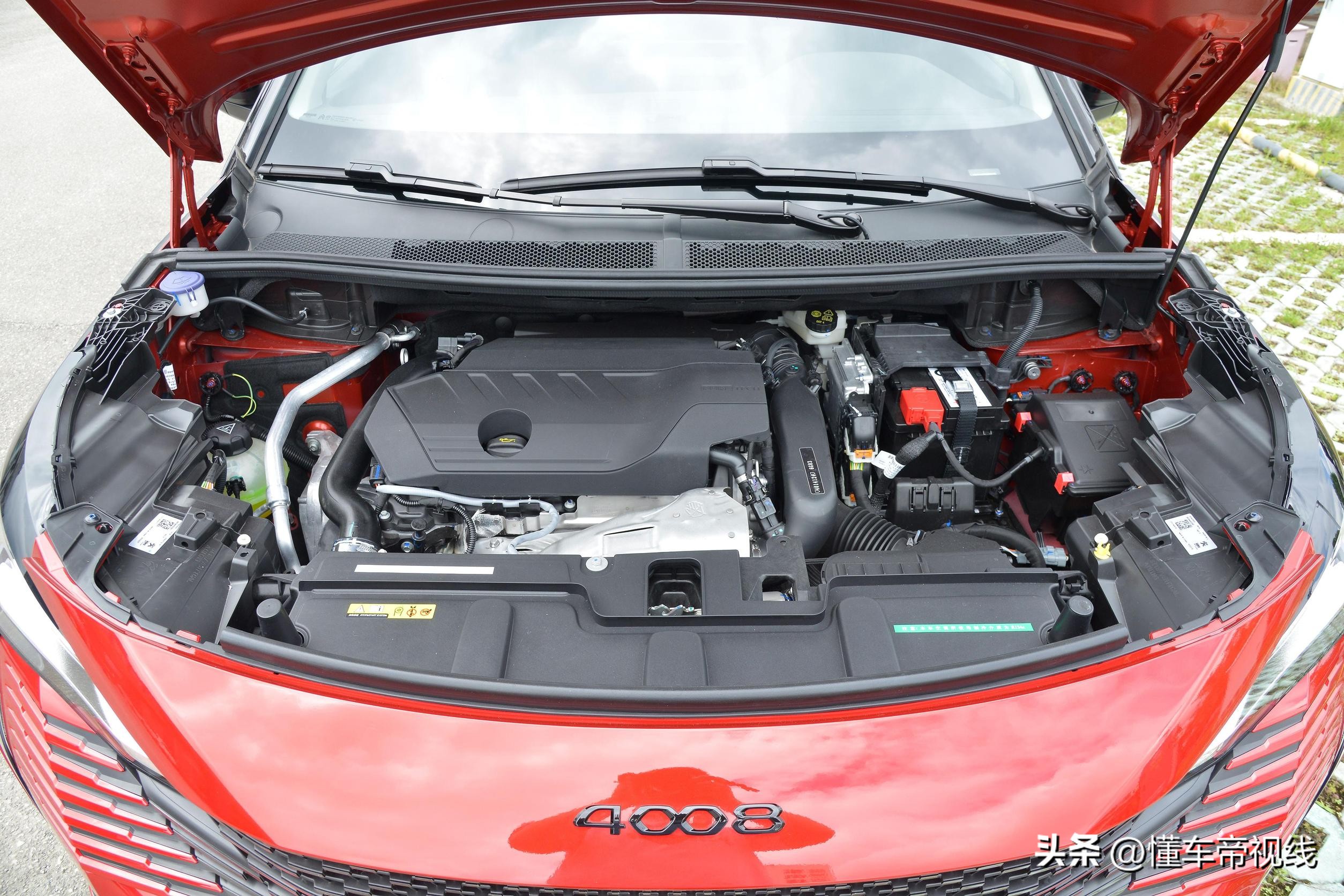 东风标致4008车1.6尝鲜版功能介绍,全新标致4008海外版新标