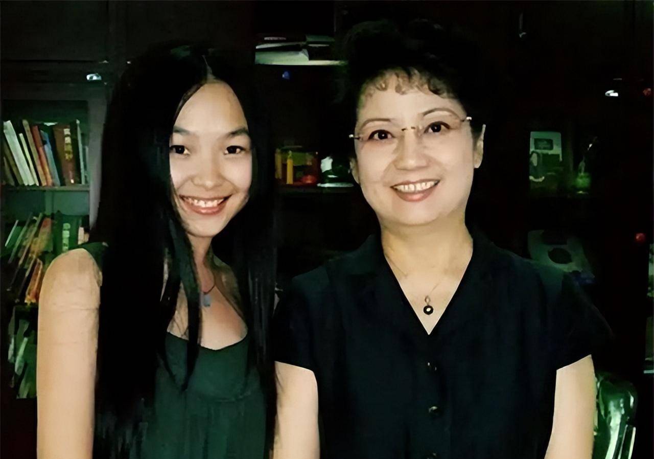 李维康和耿其昌爱情,李维康耿其昌的夫妻相处之道