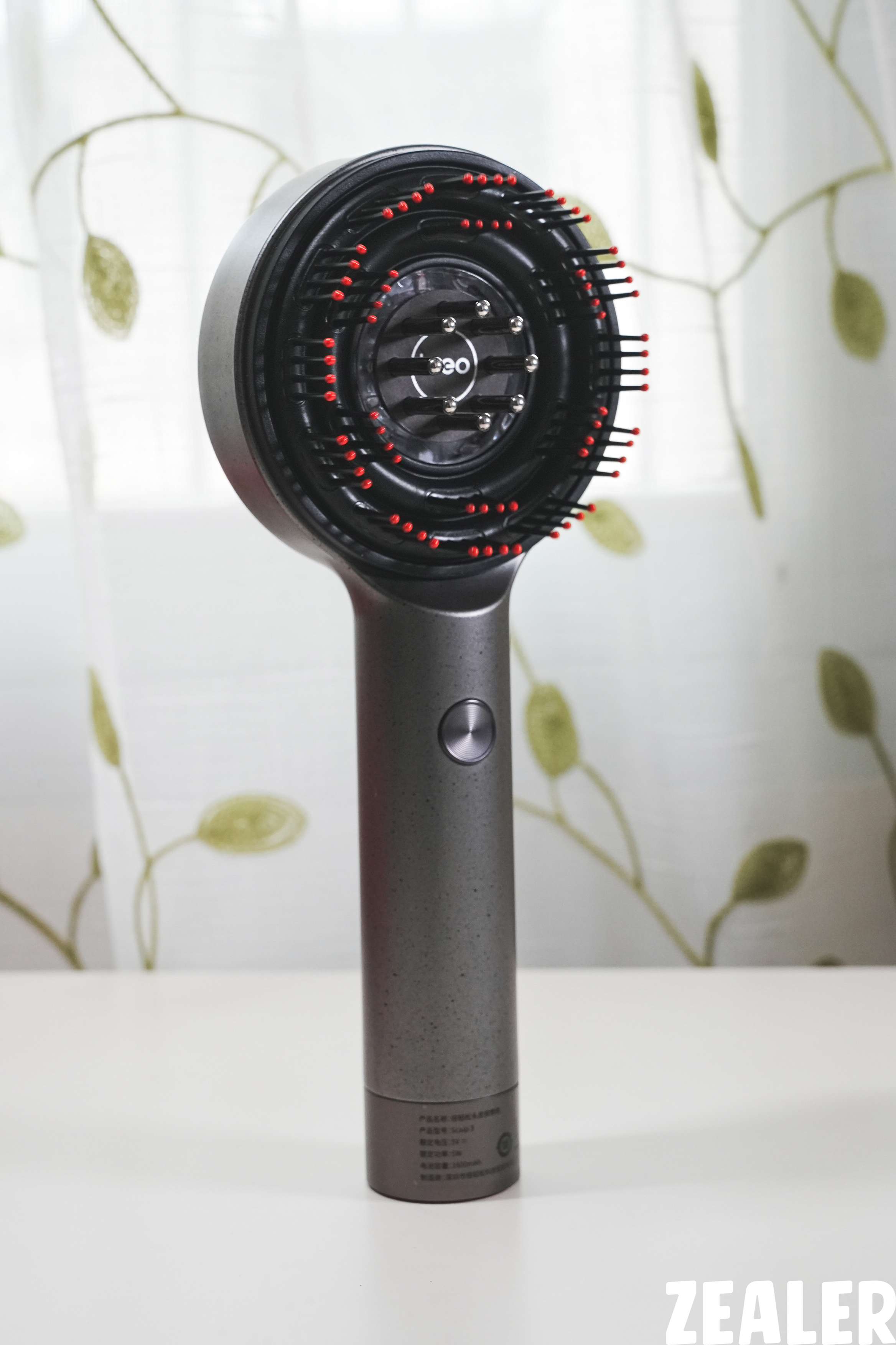 冲当发量王者原来长头发这么简单倍轻松Scalp3头皮智能按摩梳