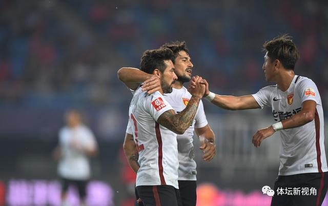 比巅峰恒大还“壕气”？足球名记透露：某国脚税后拿千万年薪