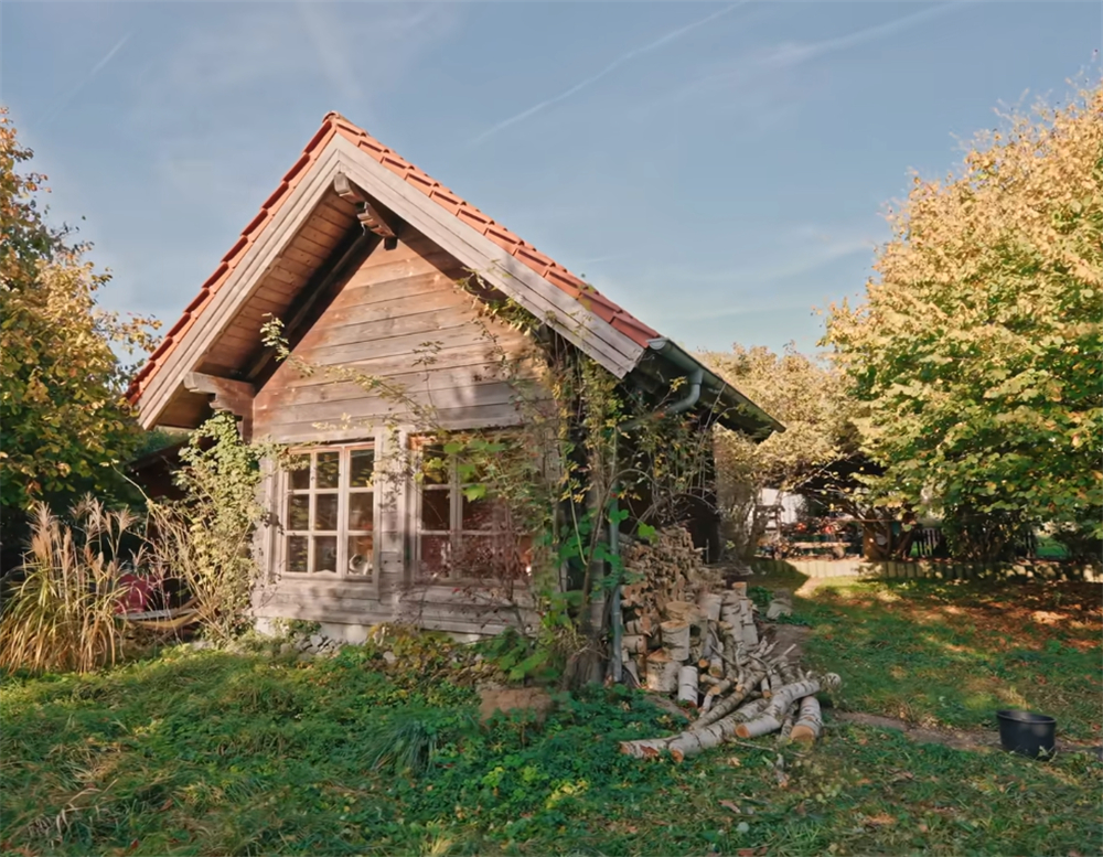 发现一位74岁奶奶的蜗居：16㎡小家没电没暖气，她却一住就是30年