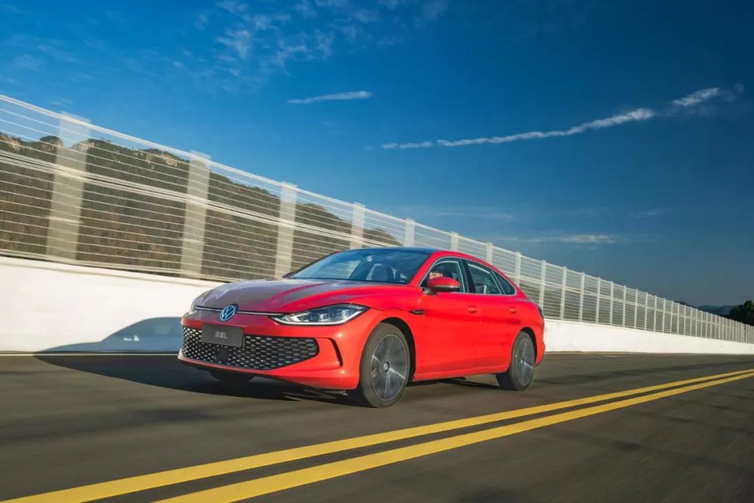 凌渡l2022超辣旗舰版试驾,24款凌渡l酷辣版试驾测评