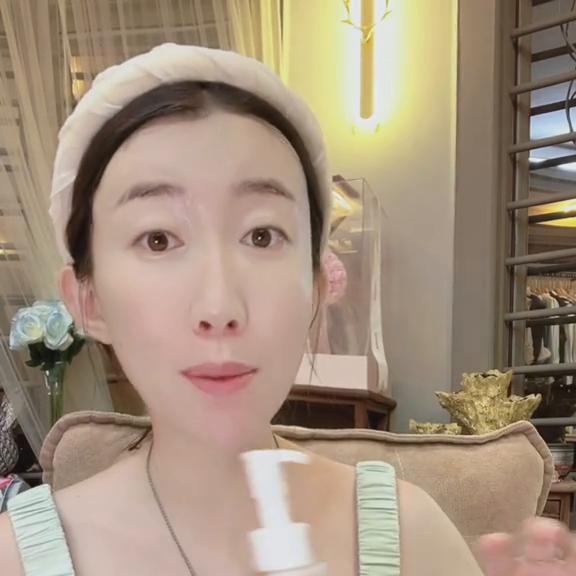 洁颜蜜推荐公认好用第一名,落日下的氨基酸洁颜蜜测评