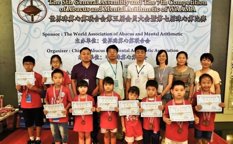 河南8岁神童何雪豪被军校录取,中国神童何雪豪现在什么军衔