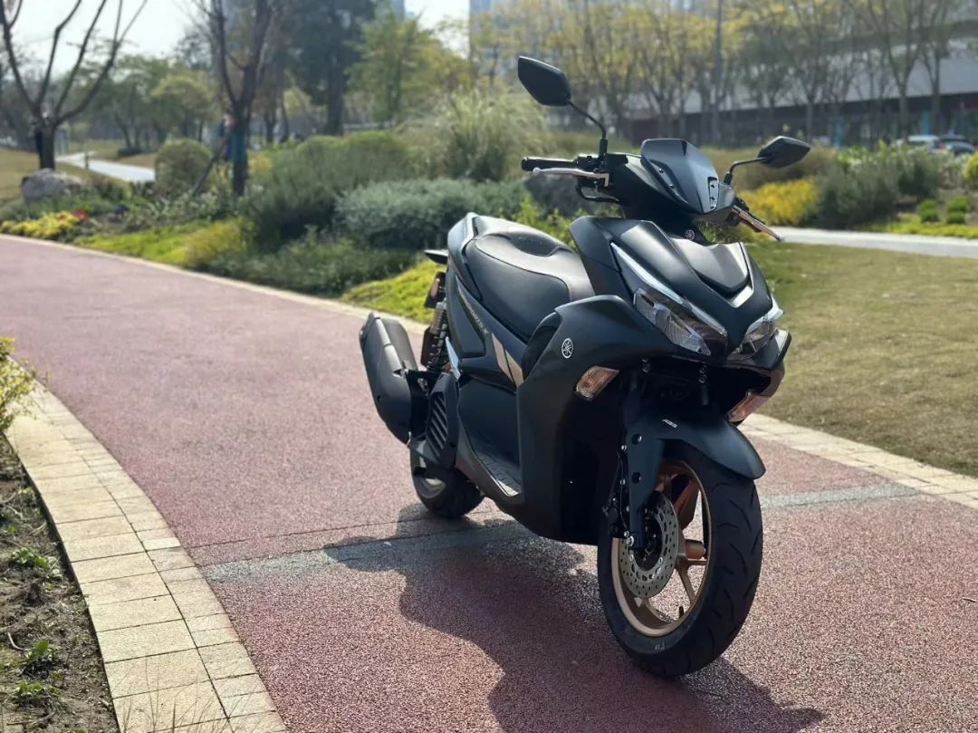 雅马哈aerosportsx换侧包围,雅马哈aerosports试驾