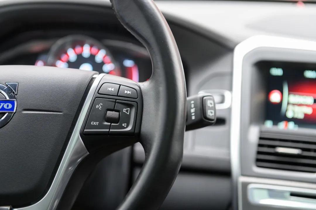 2010年沃尔沃xc60二手多少钱,杭州全款13万15年的沃尔沃xc60