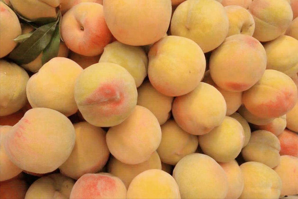 一夜之间“起死回生”，曾受冷落的黄桃罐头，美国一直在悄悄进口