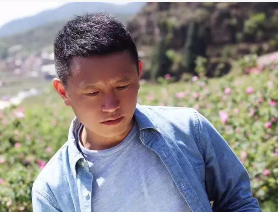 云南一小伙打工5年回家,云南小伙14岁创业18年