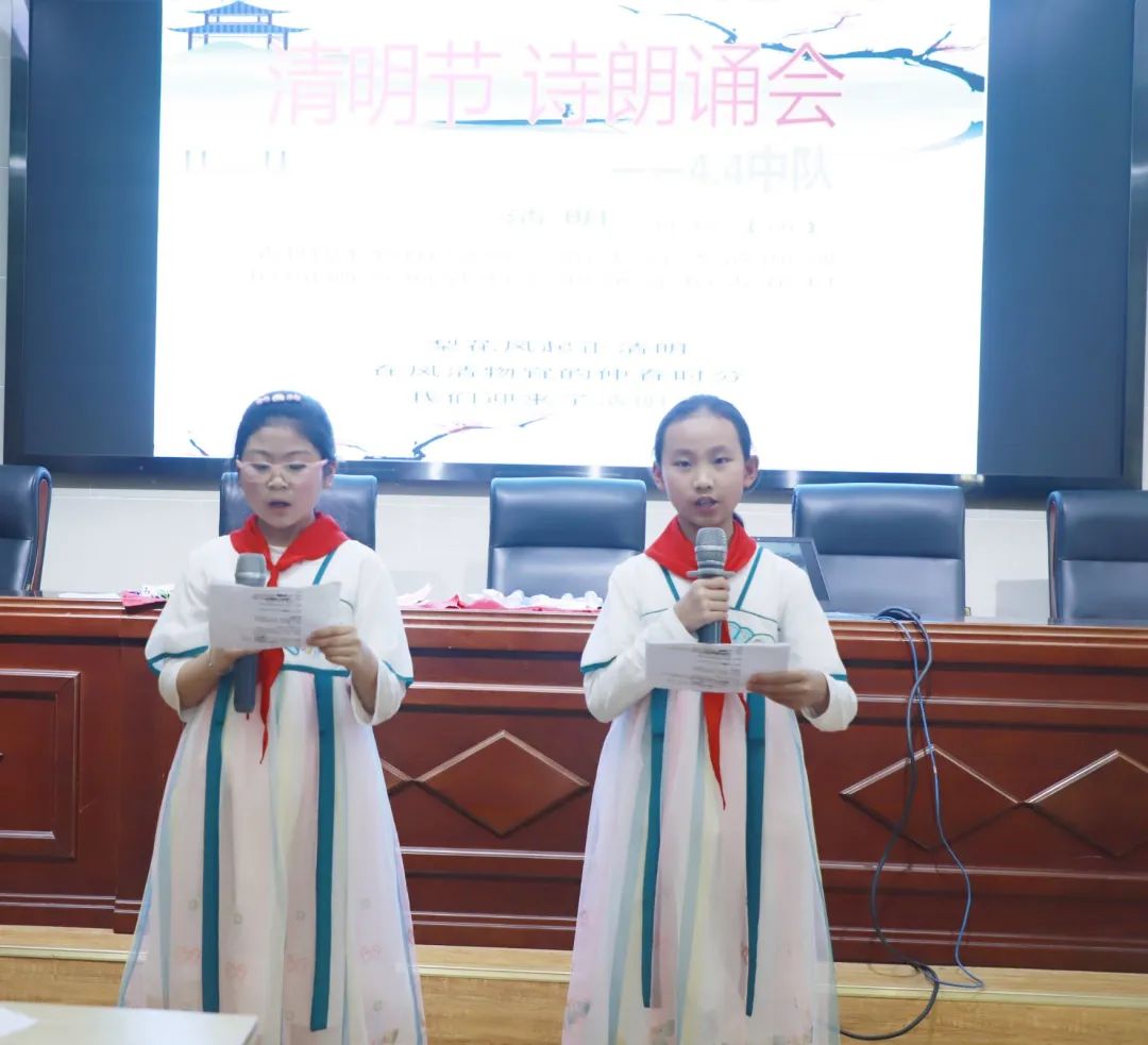 清明祭英烈警营朗诵,向英烈致敬清明诗歌朗诵小学生