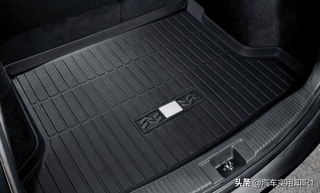 汽车后备箱垫要不要买带兜的,小车后备箱垫有必要买吗