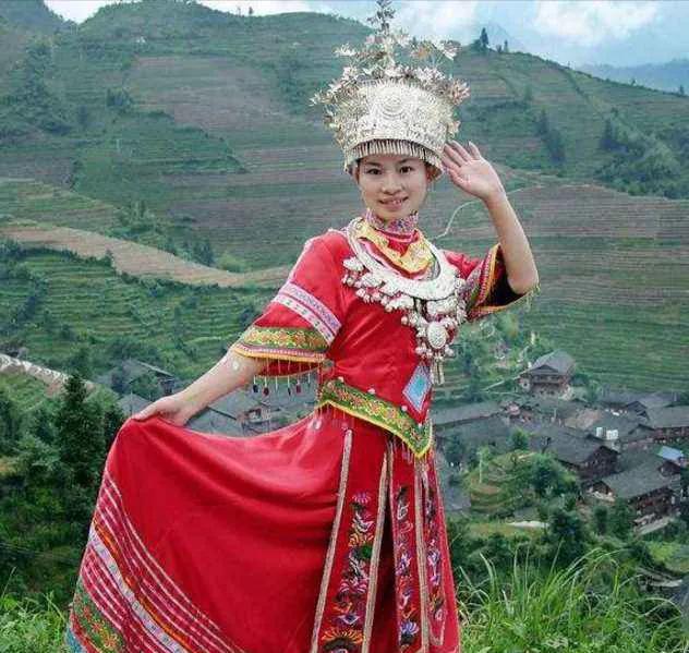 五十六个民族服饰大集锦,费青儿五十六个民族服饰合集