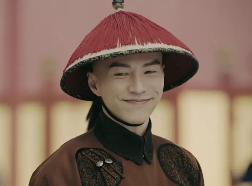 乾隆留给和珅保命圣旨,侍卫救了乾隆乾隆问你要何赏赐