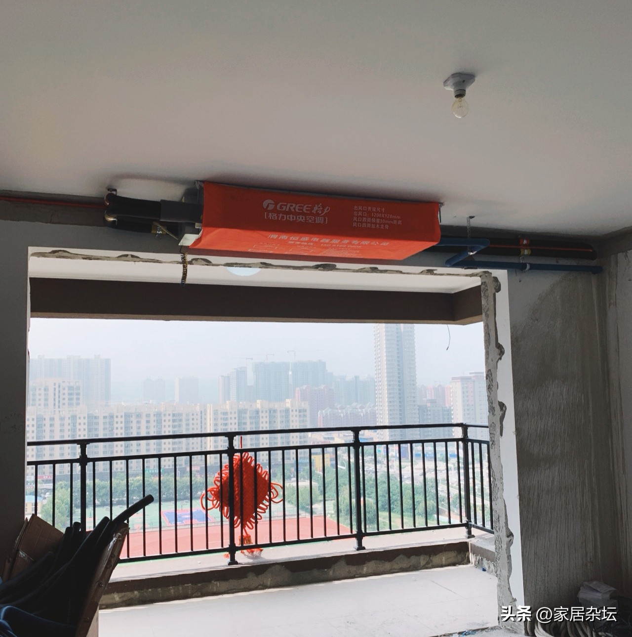 看了3家空调，终于明白10000多元的风管机和5000多元柜体机的区别