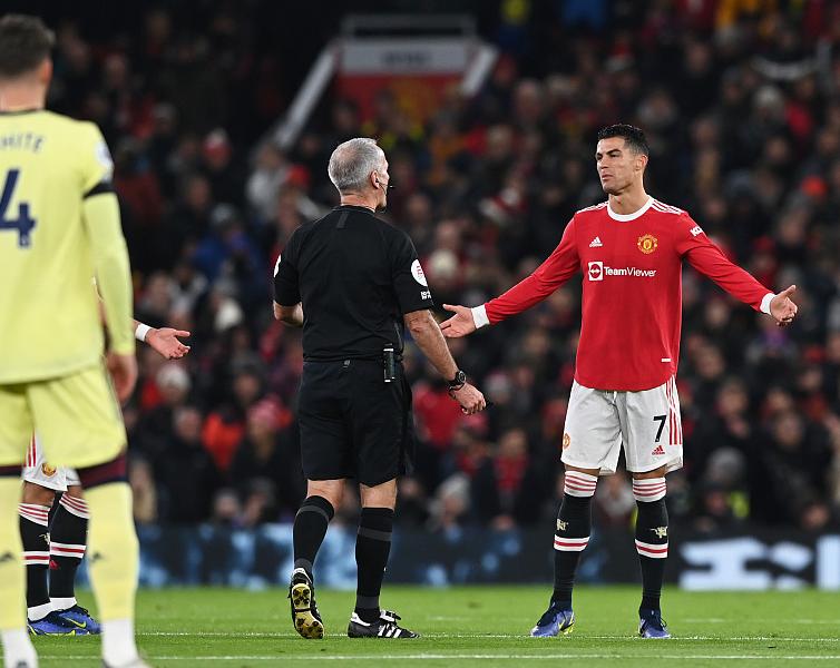 为什么c罗是曼联最大的麻烦,c罗和曼联发生了什么事情