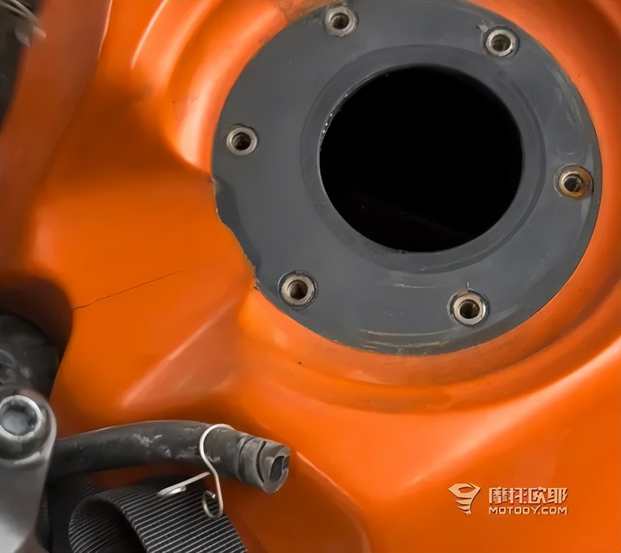 ktm越野大油箱,为啥说ktm油箱贵