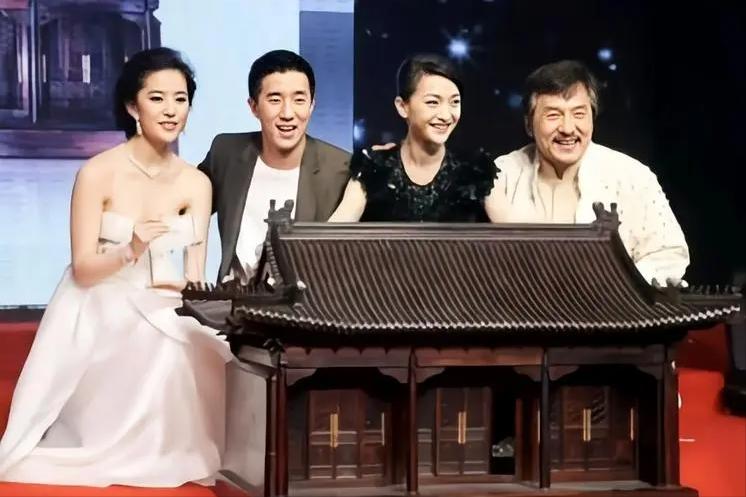 天涯八卦张默房祖名,房祖名张默能完全戒毒吗