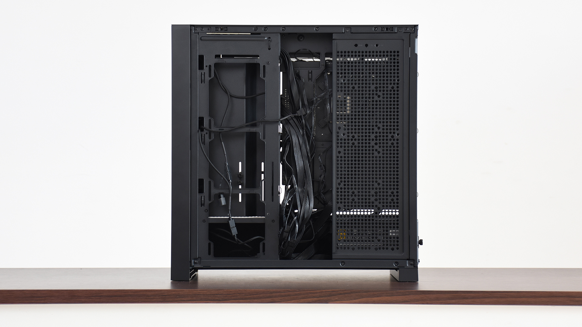 鑫谷御风冰川白机箱,鑫谷昆仑御风机箱安装展示