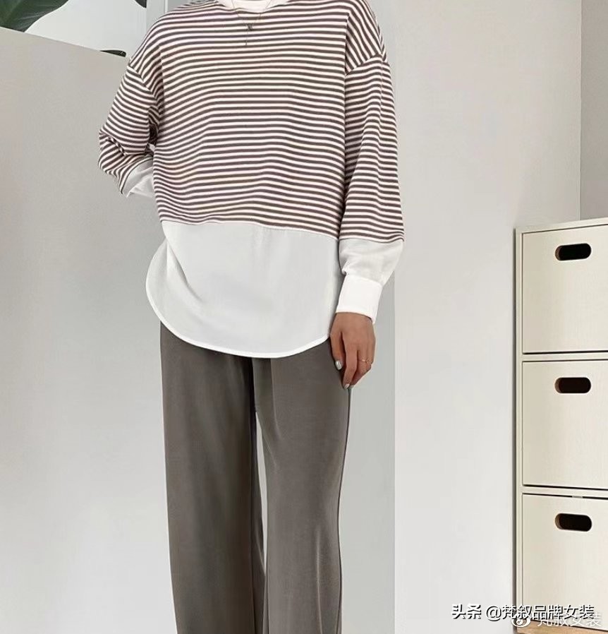 梵叙女装卫衣,阜新梵叙品牌女装集合店