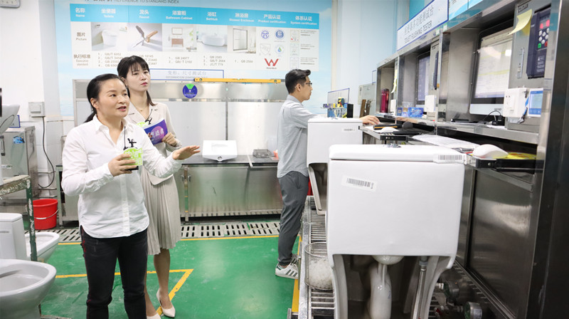 一场关于技术与品质的“揭底”直播!鹰卫浴探厂直播看点太多了