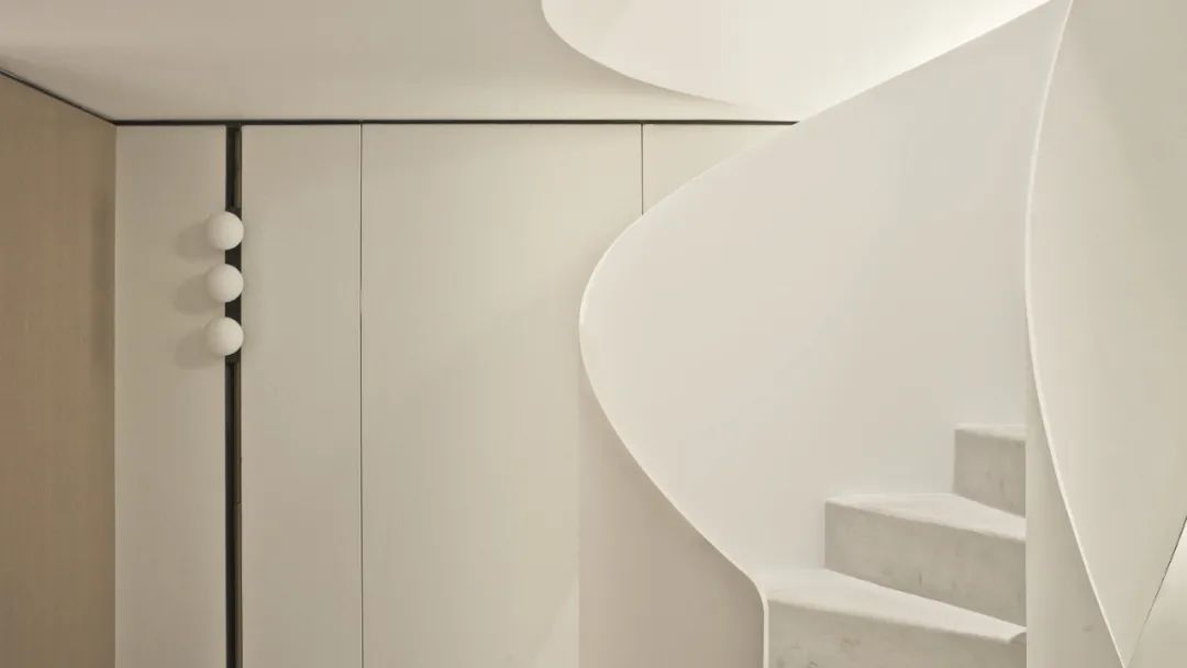 青岛小夫妻小院改造,青岛老破小40平小户型改造