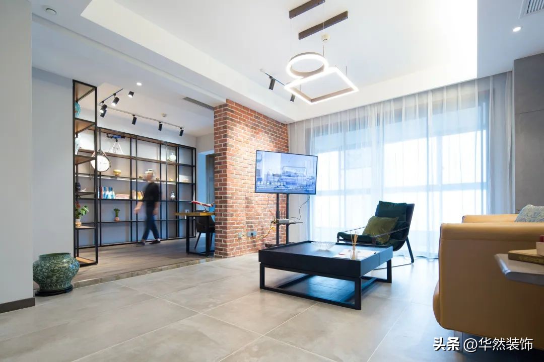 客厅一点也不高级,简单大气上档次的客厅电视背景墙