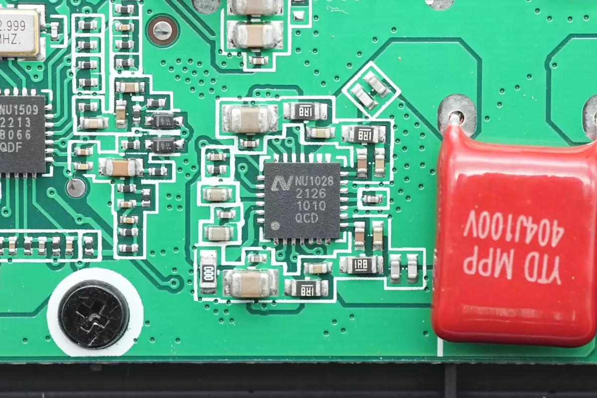 mophie双口充电器拆解,mophie车载充电器拆解