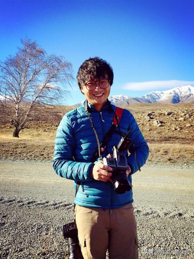 我，专业摄影14年，为几百对新人拍照上万张，档期在半年之后