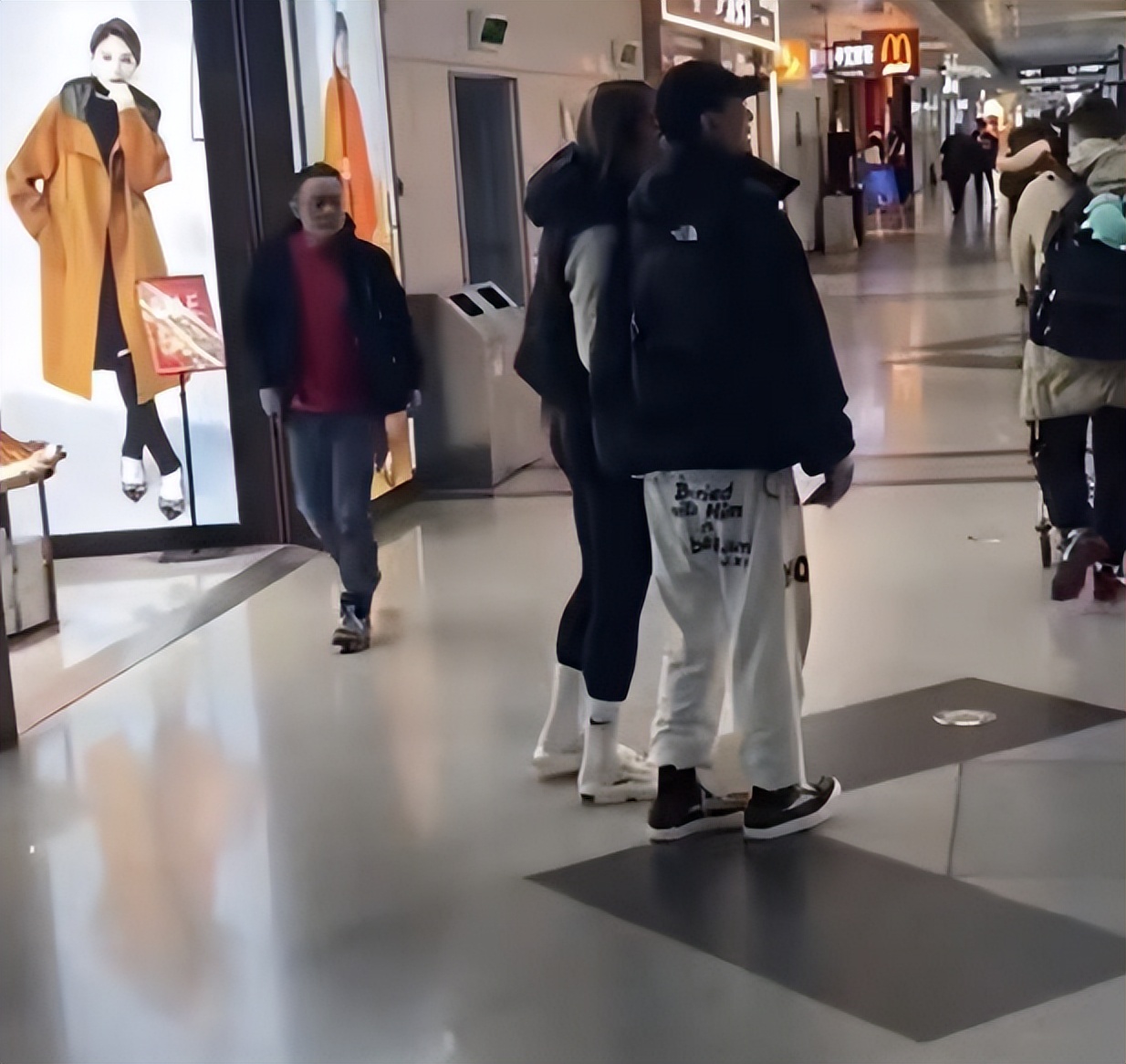 李梦与张隆被曝已领证,球员李梦被曝照片