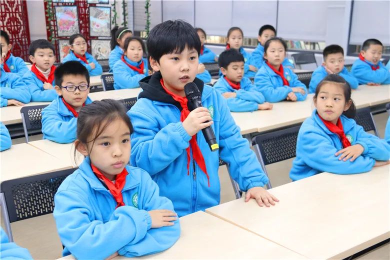 垃圾分类让我们的校园更多彩,垃圾分类童心同行