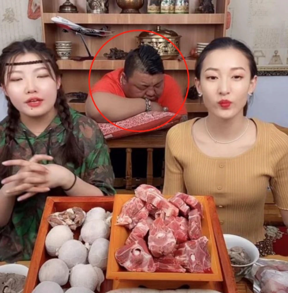 “羊亡爷”恩克:5个月内吃110只羊,从不吃青菜,面色乌青疵扩散