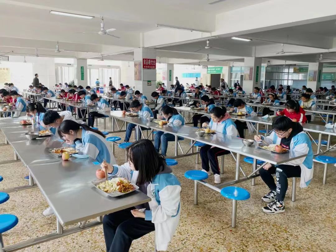 当教师一年存款,在南方当老师能一个月50万吗