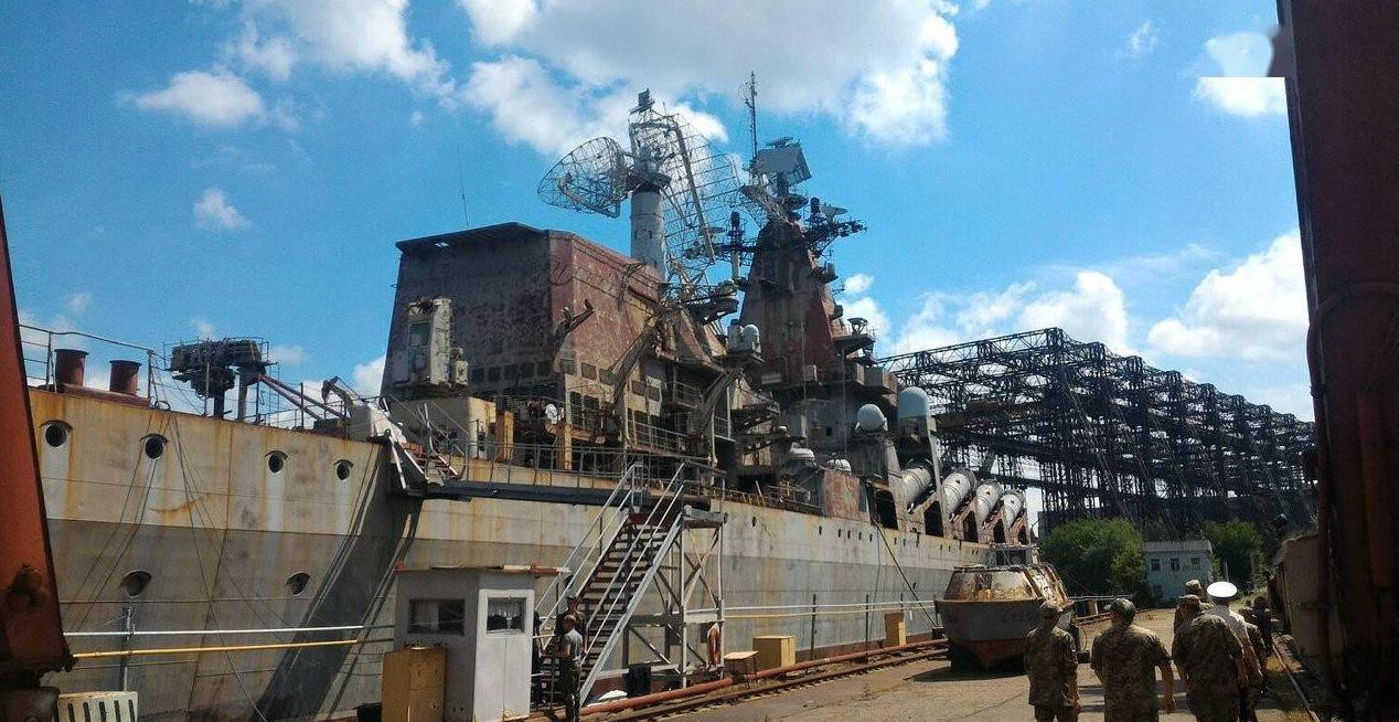 1998年印度买航母，俄方出价1美元，印方欣喜若狂，结果被坑30亿