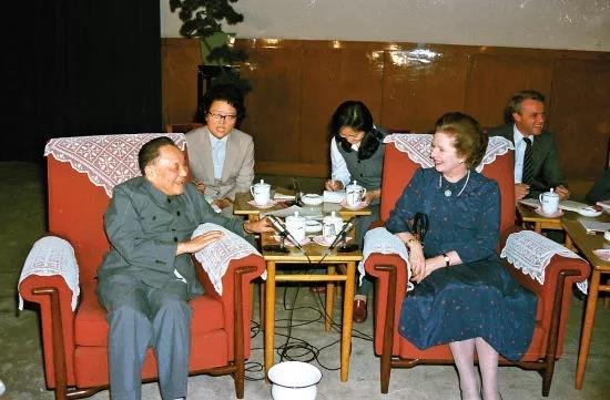 军委制定接防香港方案，忽视了*力武**准备，*小平邓**沉着脸说了2句话