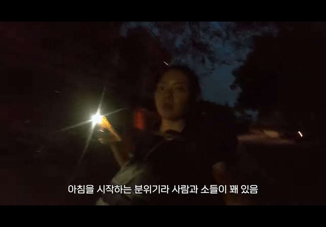 韩国女子单独在印度旅行，被男子跟踪性骚扰，掏生殖器还猥琐微笑