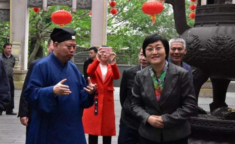 中国富二代在外国炫富被绑架,富二代加拿大被绑架