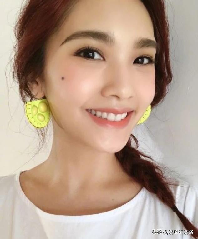 脸上这4个部位有痣到老都优雅,脸上这四处有痣是天生的美人