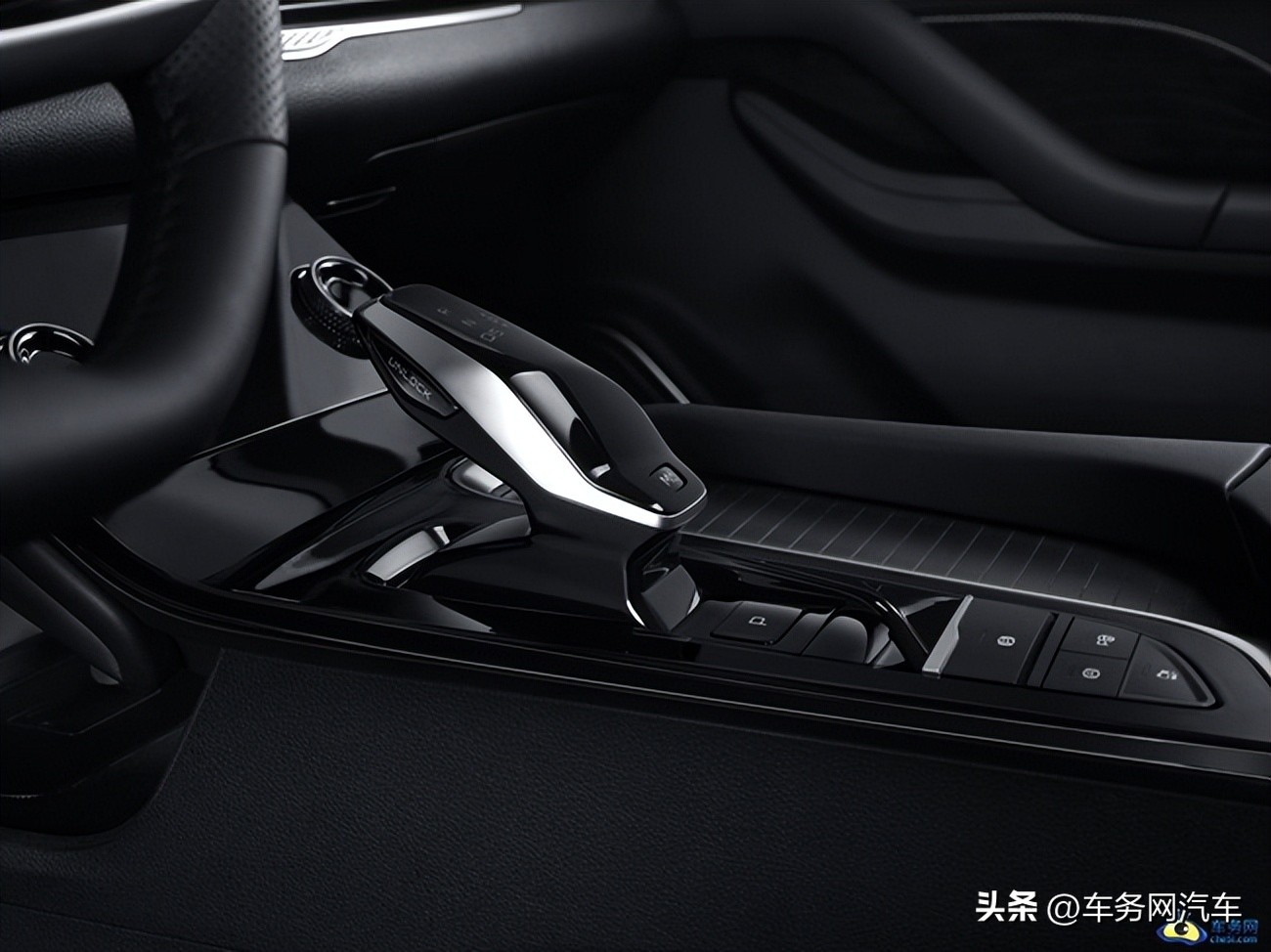 国产中型轿车新款奔腾b70值得买吗,一款车如何俘获人心且看奔腾b70