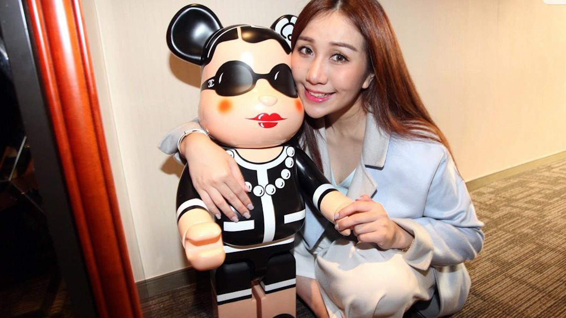 2013年何超盈,何超盈街头照