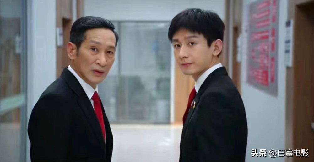 《底线》今晚开播，老戏骨云集，尺度惊人、剧情真实，能爆