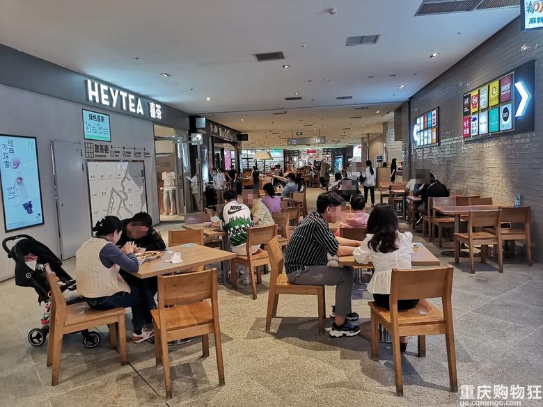 开小吃店一个月赚两万,开个小吃店一个月也就赚一万多