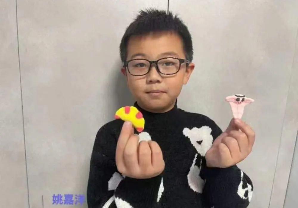 睦邻创意齐动手饺子遇上世界杯——乐真校区手工劳动课太受欢迎